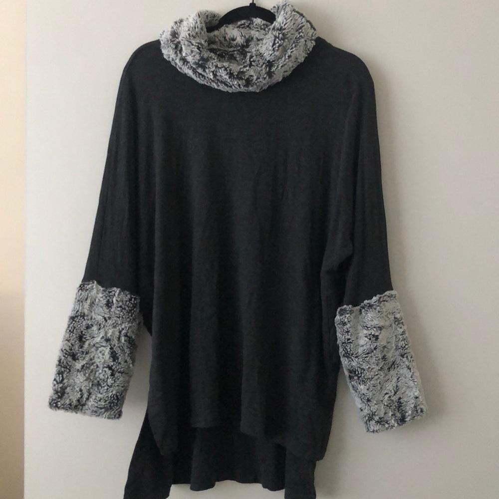 Faux-Fur- Trimmed Cowl-Neck Sweater - Picture 3 of 5